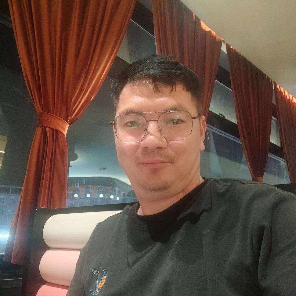 阿迪力是修理工。🔧🔨🔩