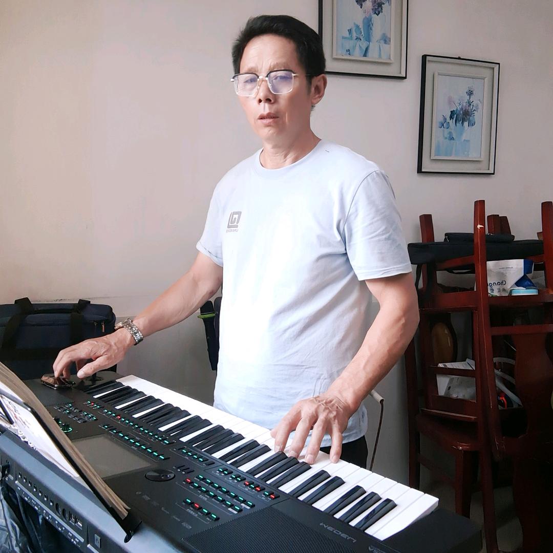老张