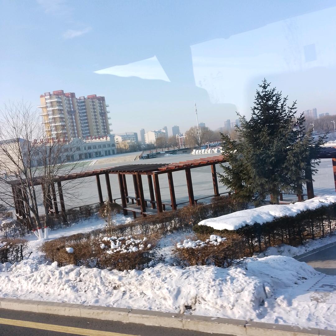 萍水相逢