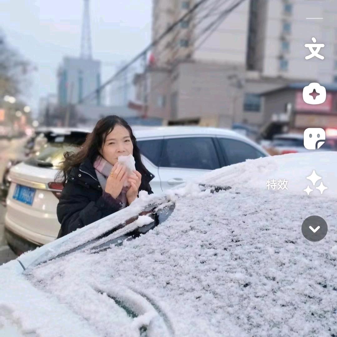 英子