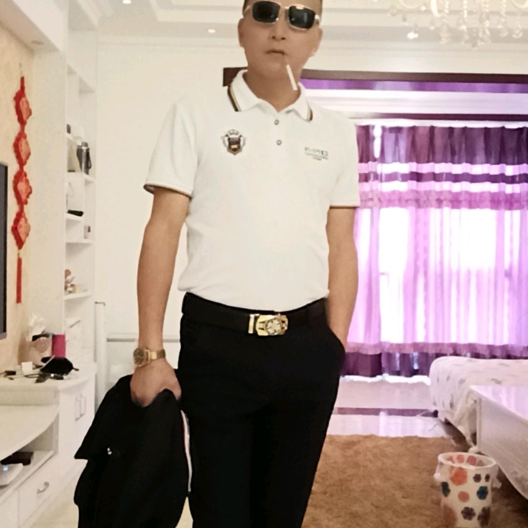 自由人《橱窗》