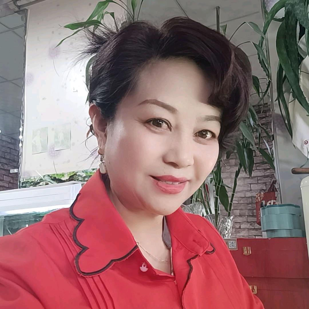 俏佳人