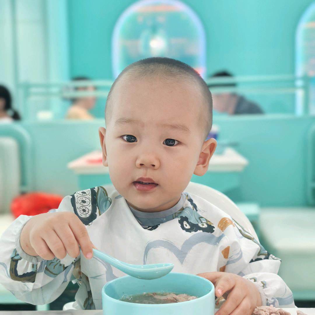 皮皮🐰爱吃🥕