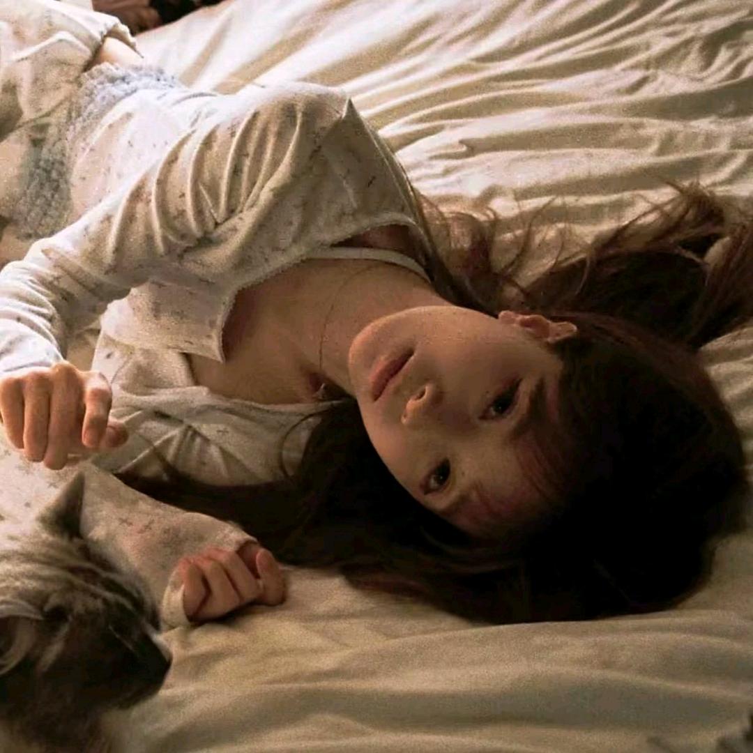 哭成小猫咪头像