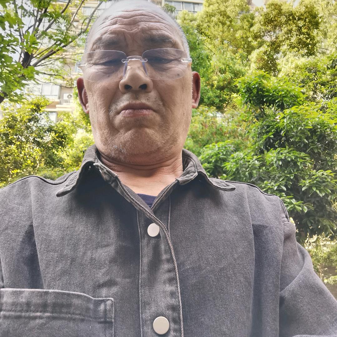 谭哥爱山歌
