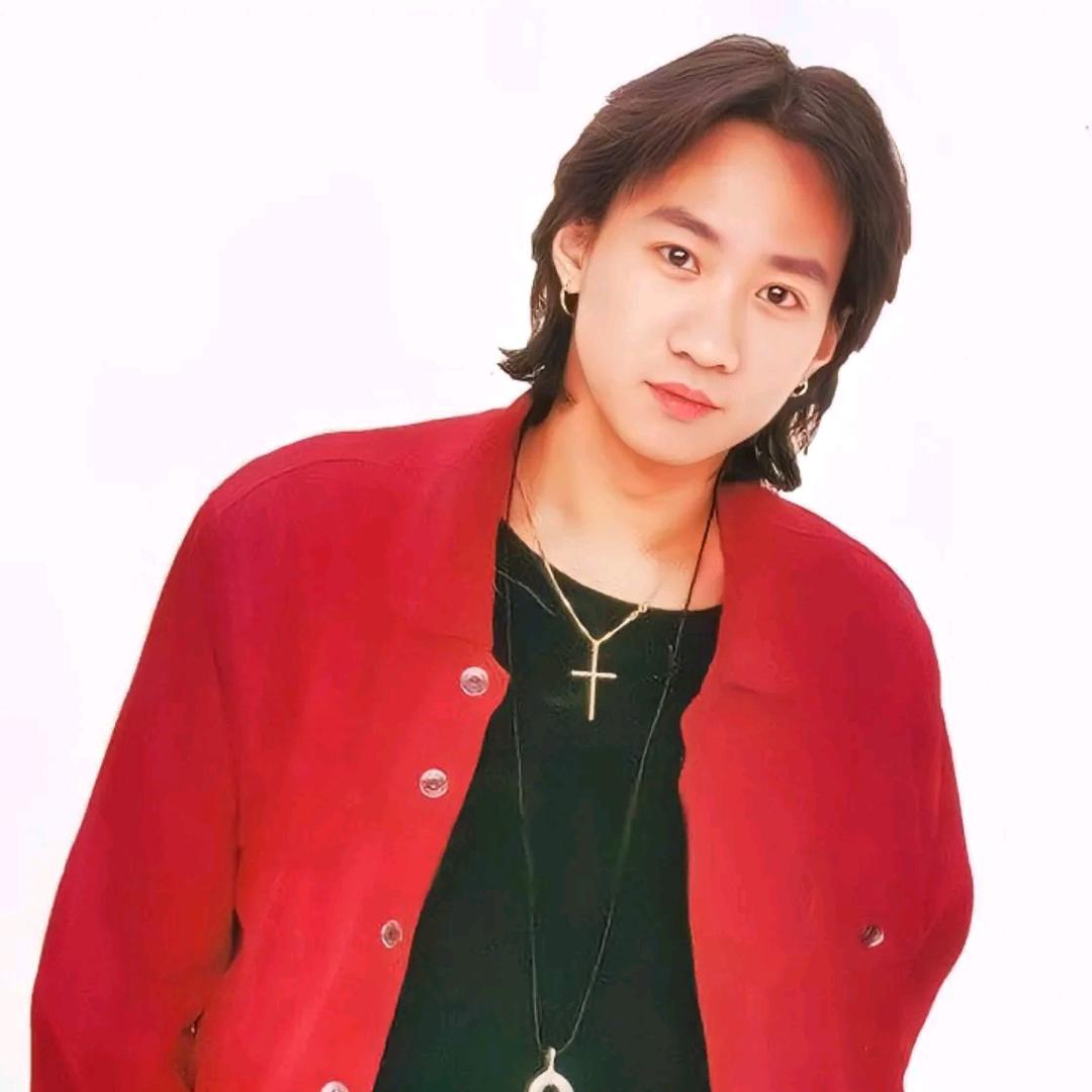 🎸弹吉他的小曾