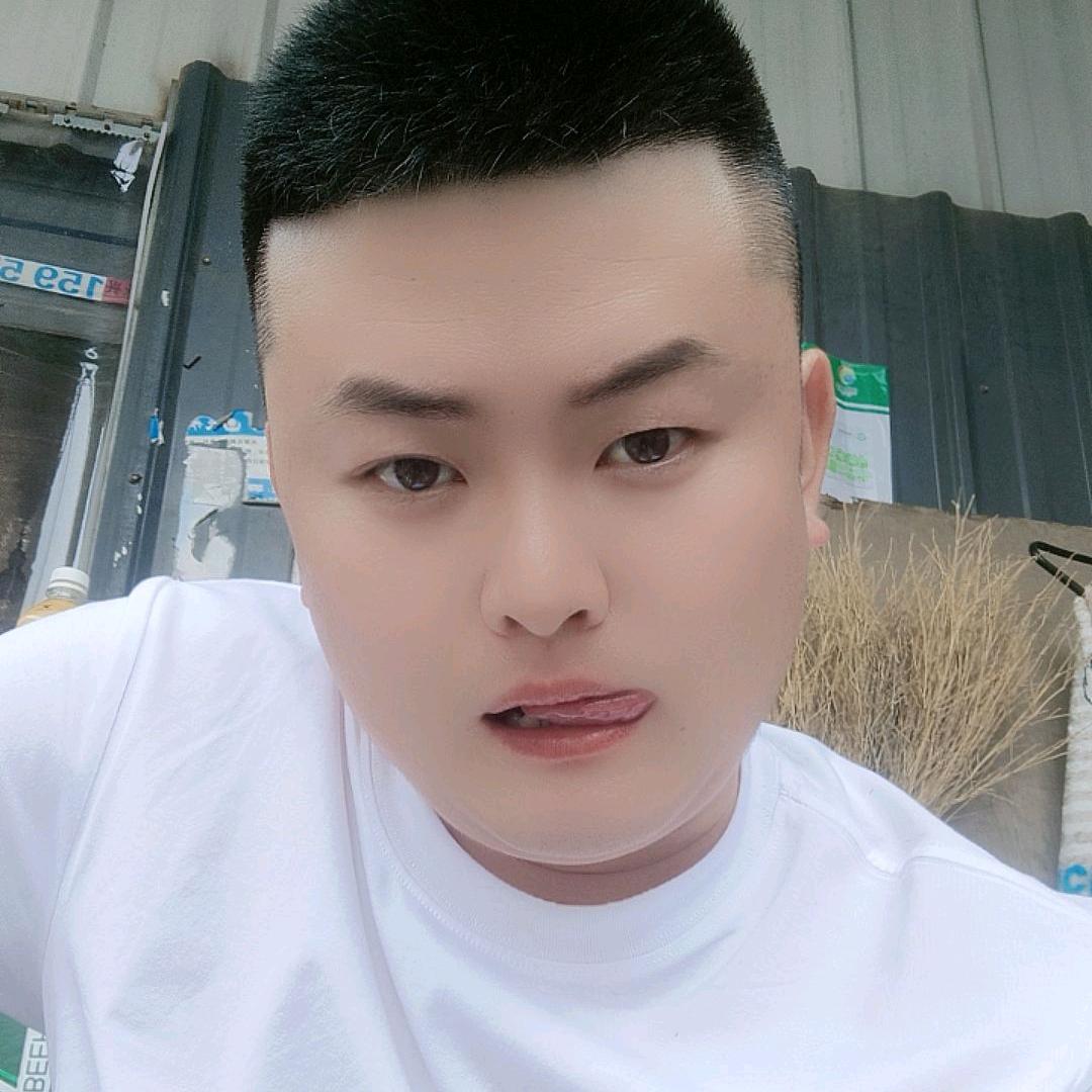 ꧁꫞꯭伟꫞꧂