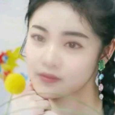 🍓️快乐的🍇️小芷萱🍒️