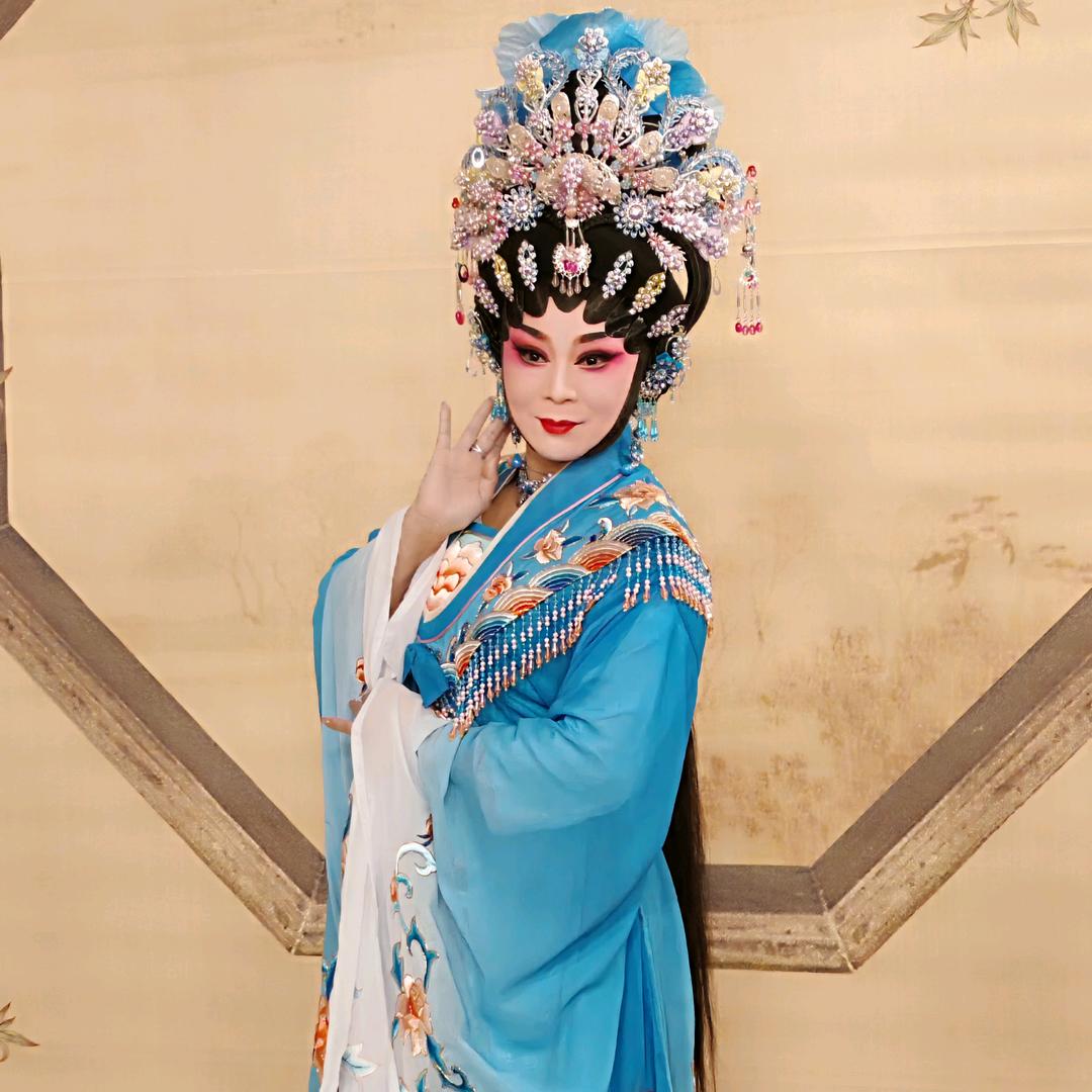 粤曲丽燕