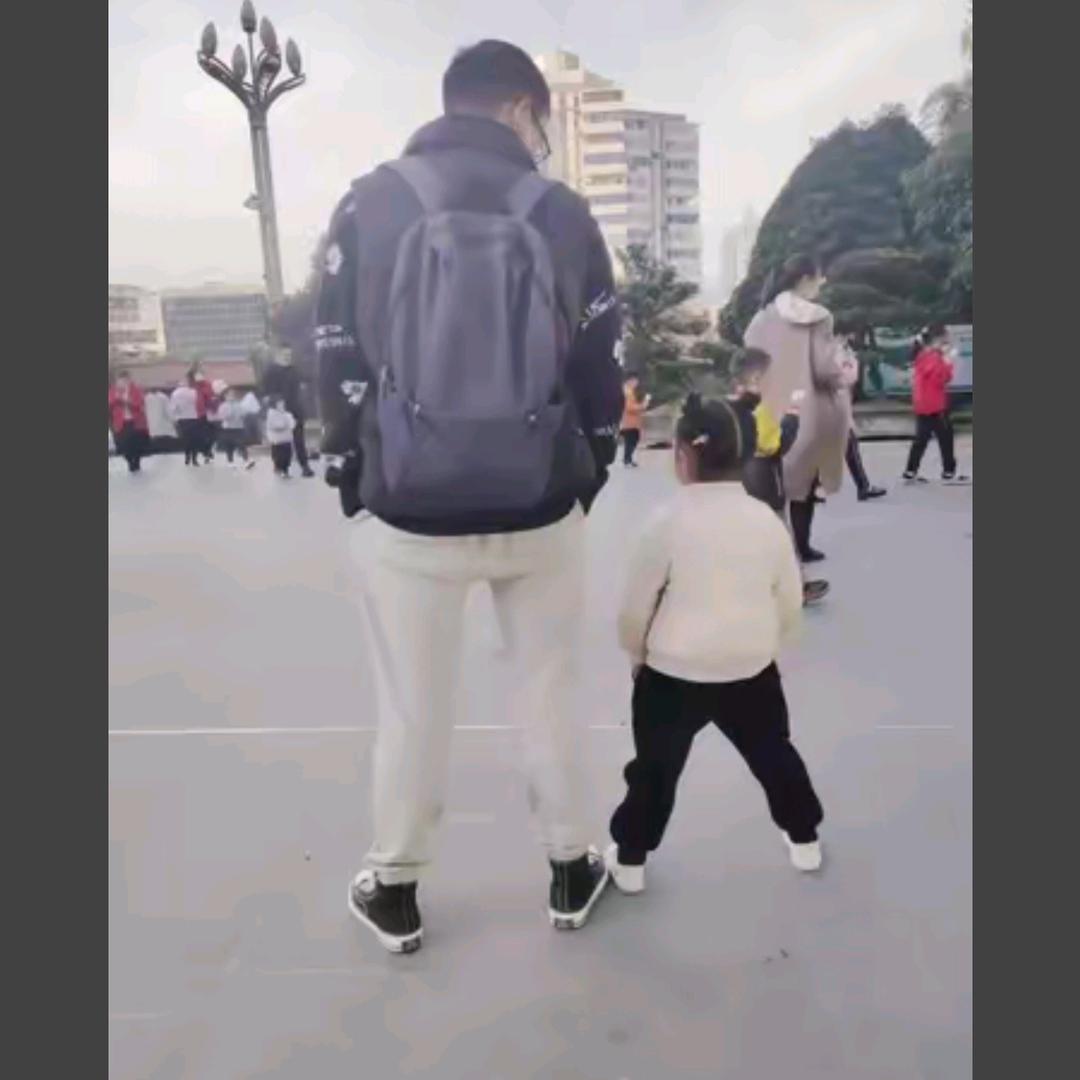 小柒柒