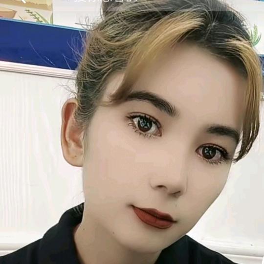 𝑨𝒍𝒇𝒊𝒓𝒂-的妈咪