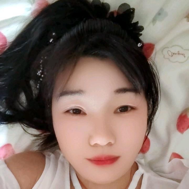 群群（单身一人）