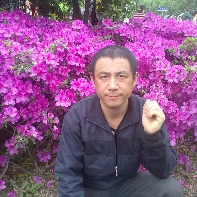 记哥早八点四十开播