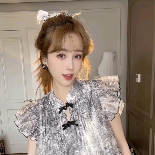 游鹿鹿-爆款穿搭师（小娇）