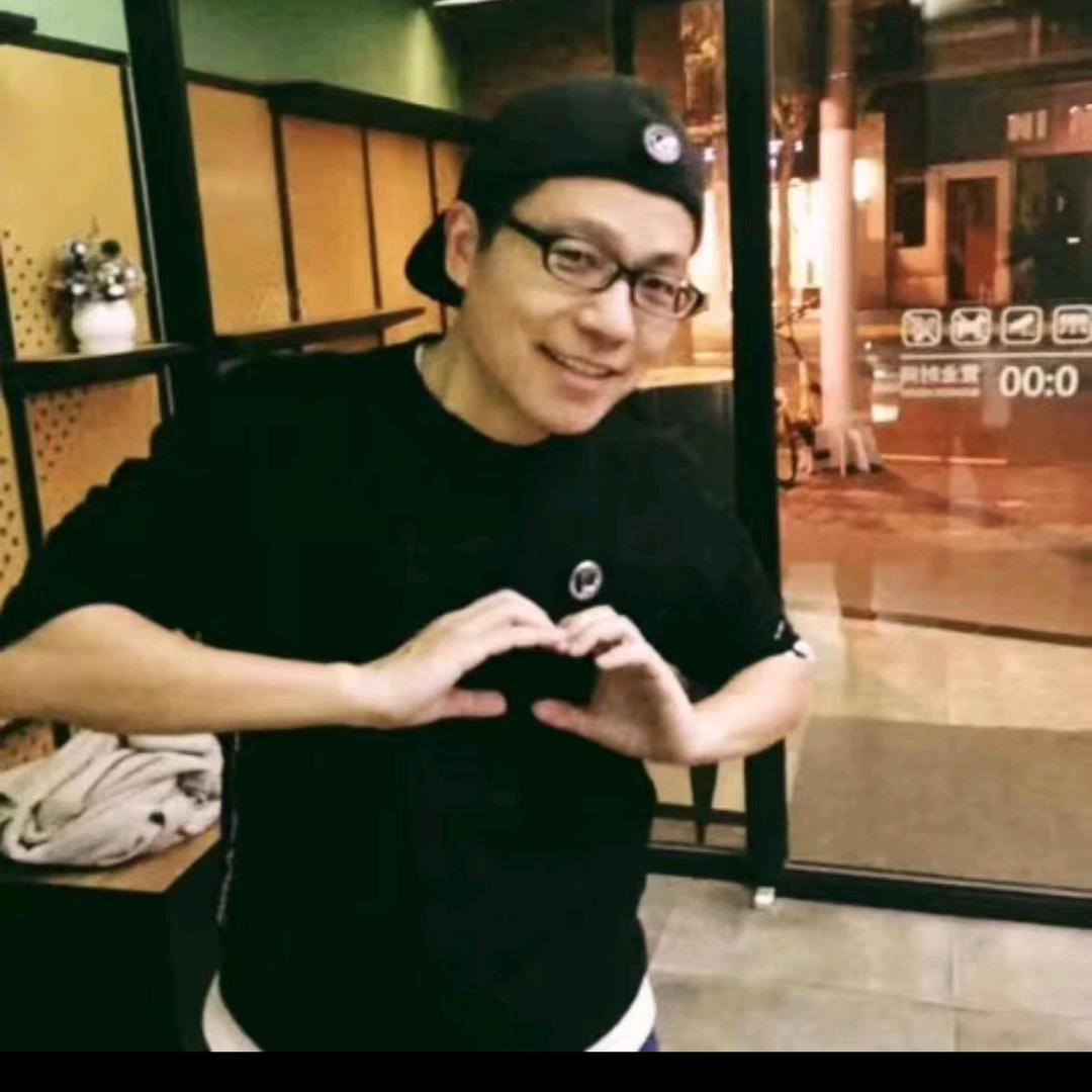 默默脱口秀