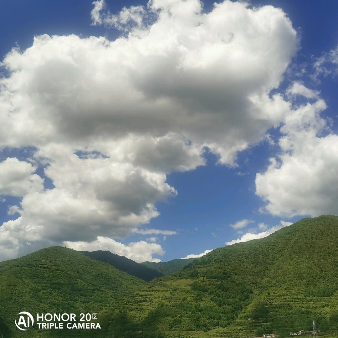 路灯下的街头.我没醉