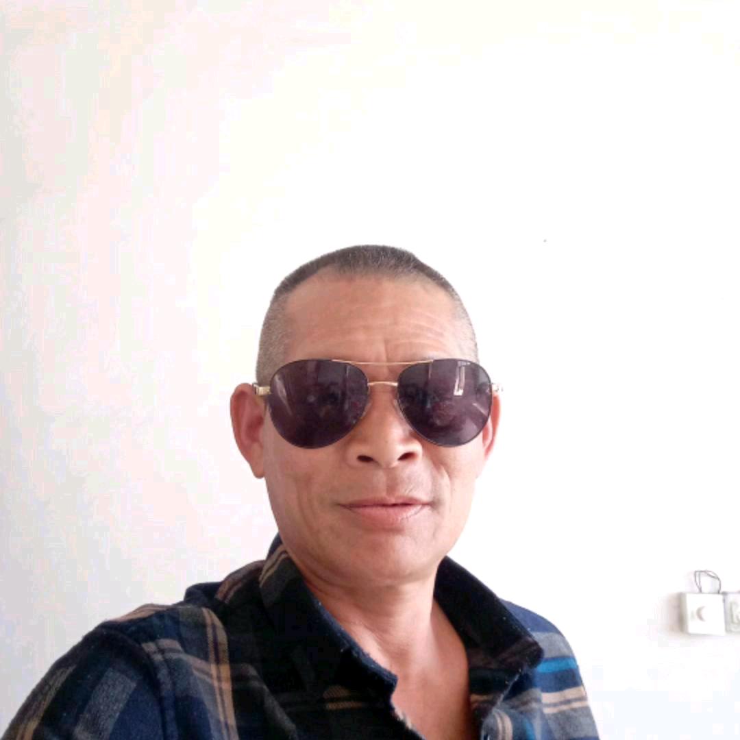 许昌老王骑着蚂蚁去过河