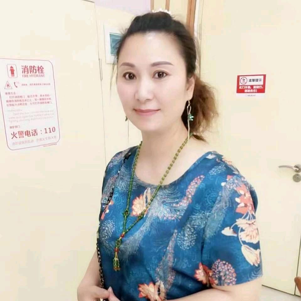 赢赢♥(｡￫v￩｡)♥