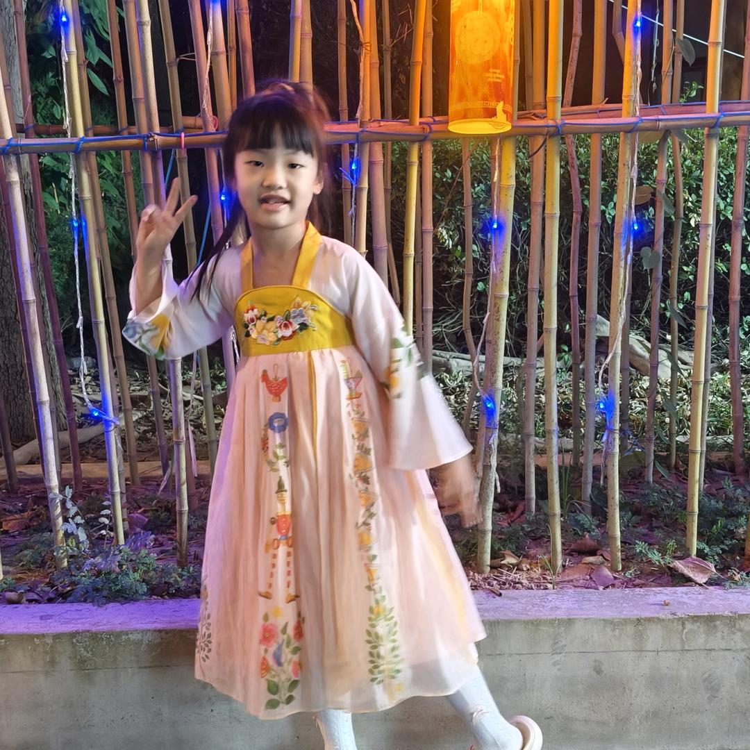 吴仁月饼💒