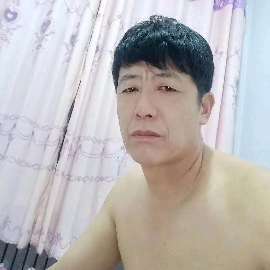 李四平头像