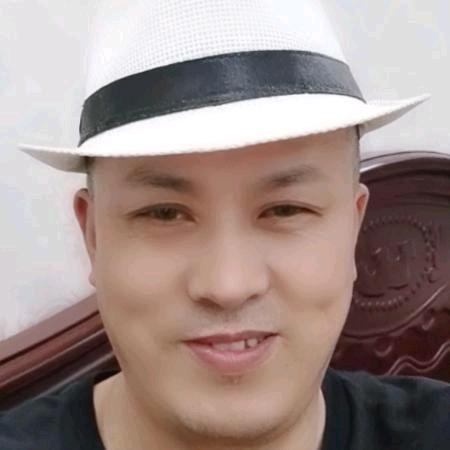 小康服装工厂店（汇通商城一楼北街三号）