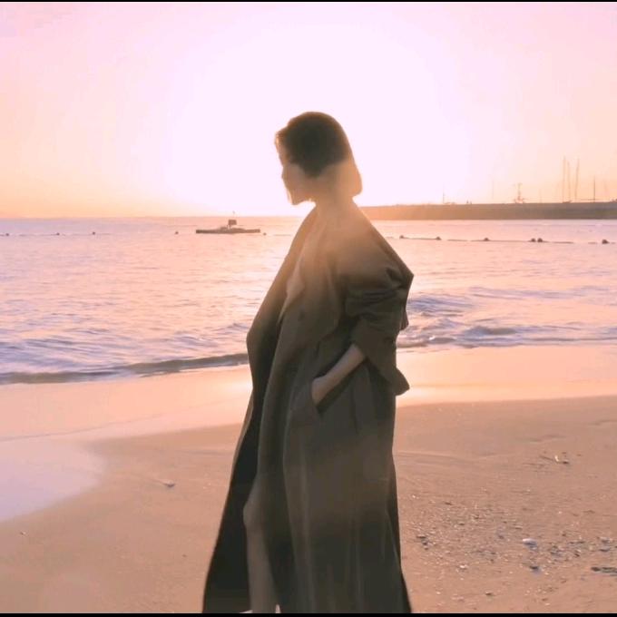 溶溶rongrong轻奢女装（绛云裳）