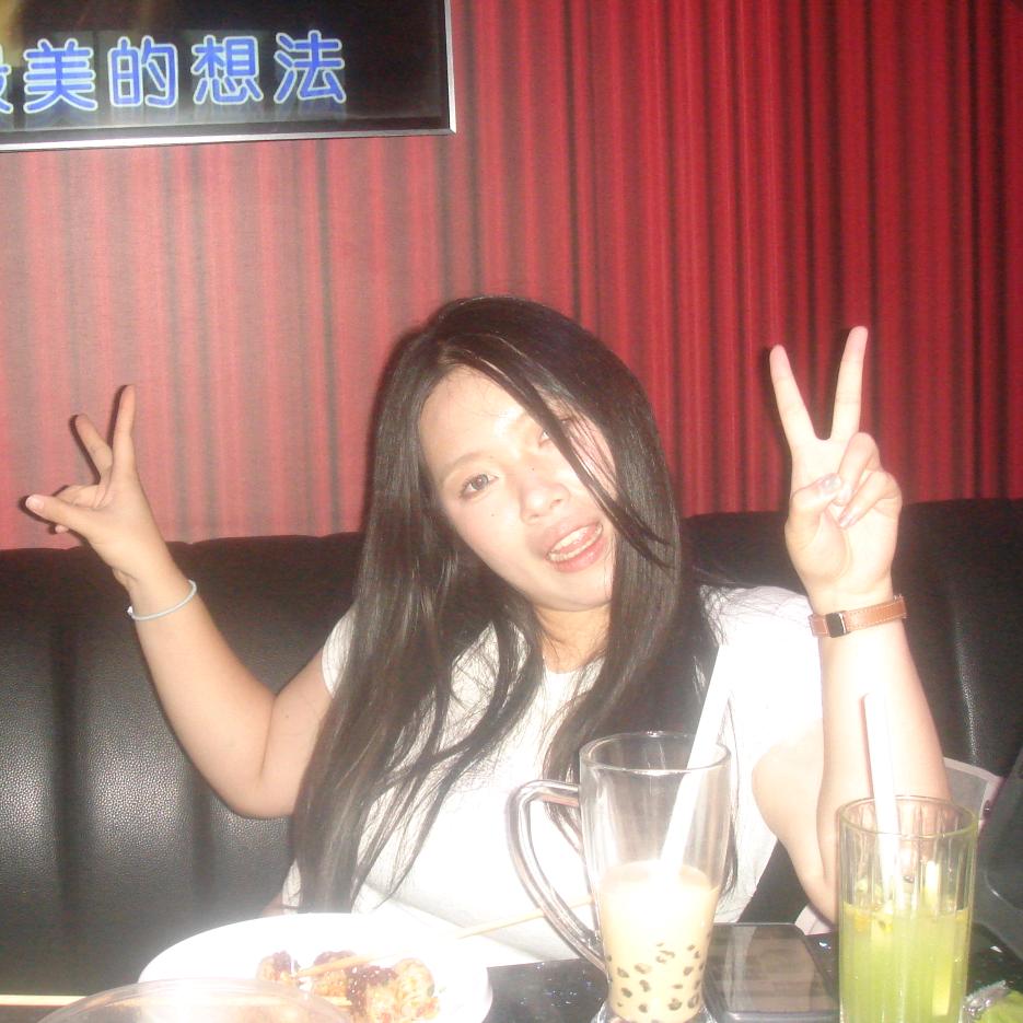 油油的一缕黄毛