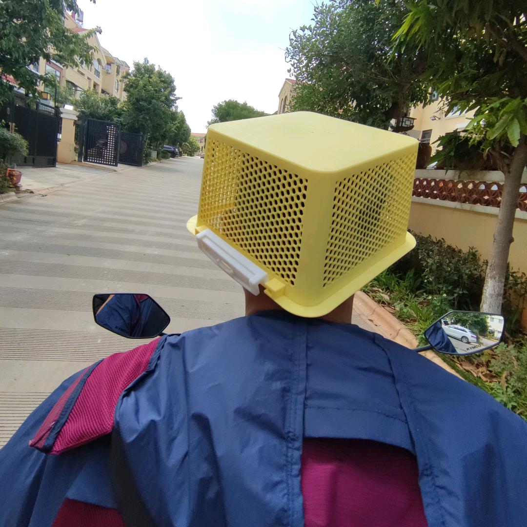 两个小学生的爸