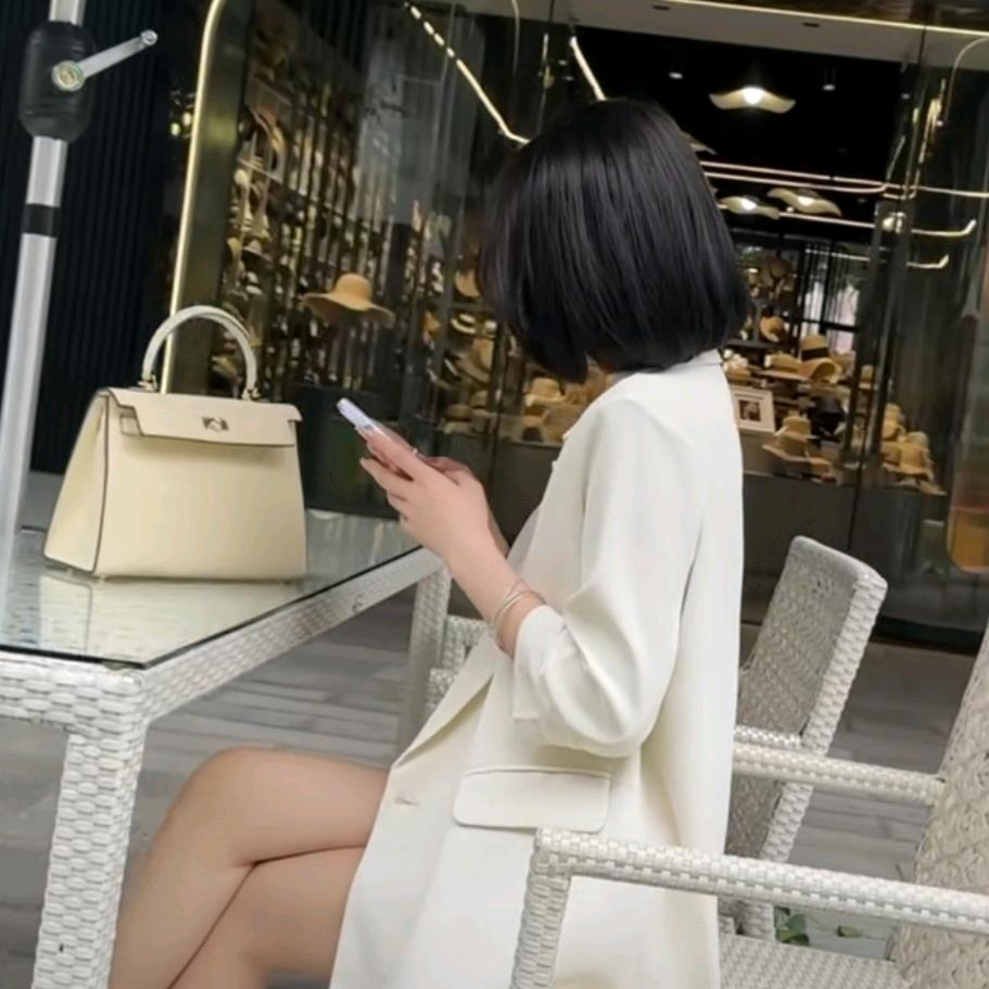 @初~依