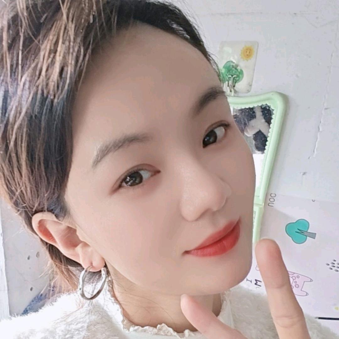 爱笑的眼睛👄