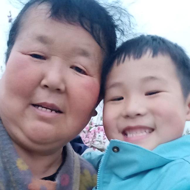 群艺果香(每晚7丶30分开播)