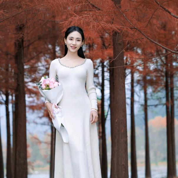 吴敌美少女 🧚‍♀️