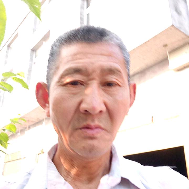 美丽乐观农业者龚恒先
