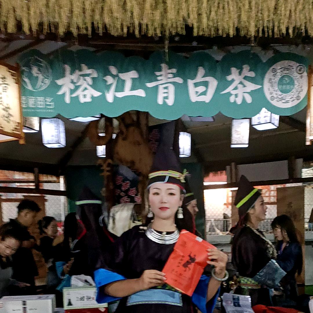 杨丹向前