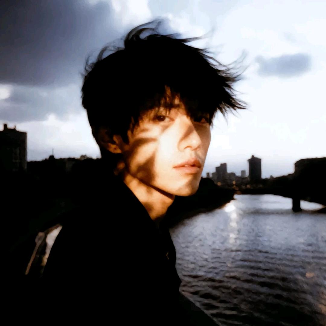 ￴ ￴￴ ￴ ￴ ￴7 .