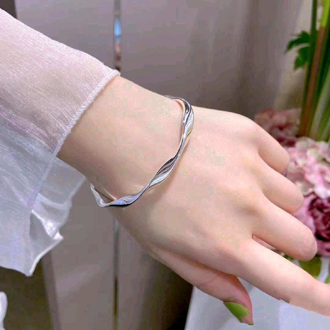 💞᭄এۣۖิ涐婼離呿