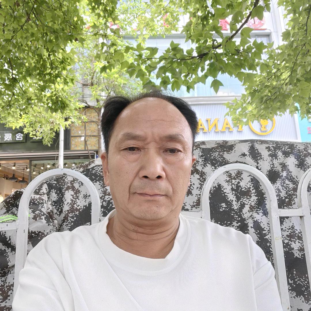 李明恩电焊工