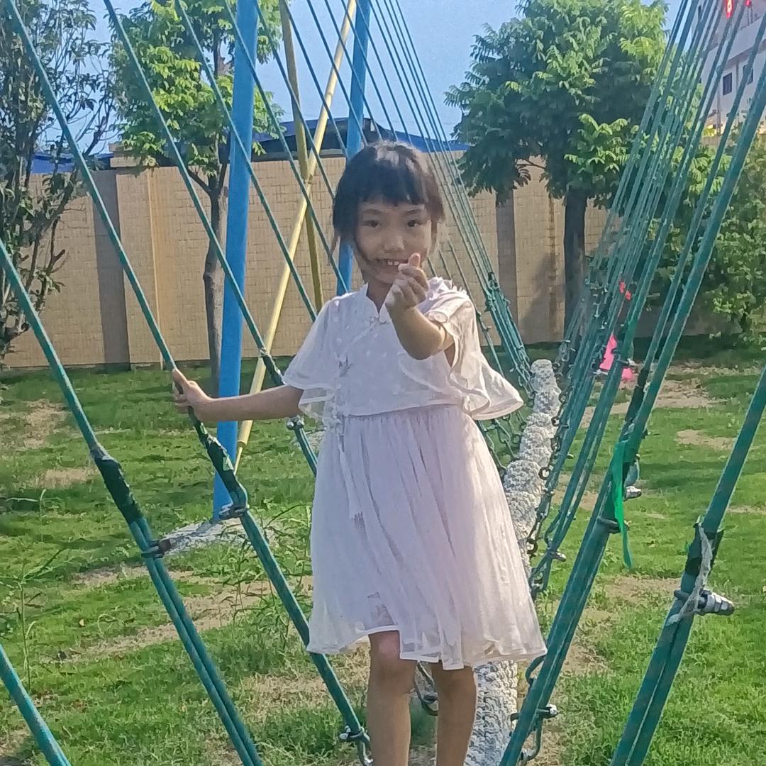 ໑ຼ520ღ᭄一只小松鼠 🕊꧔ꦿ᭄💞