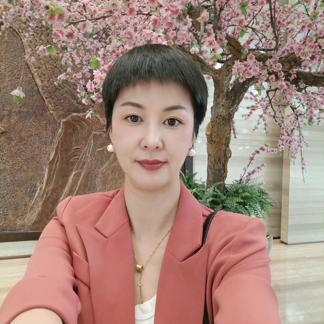 小小英