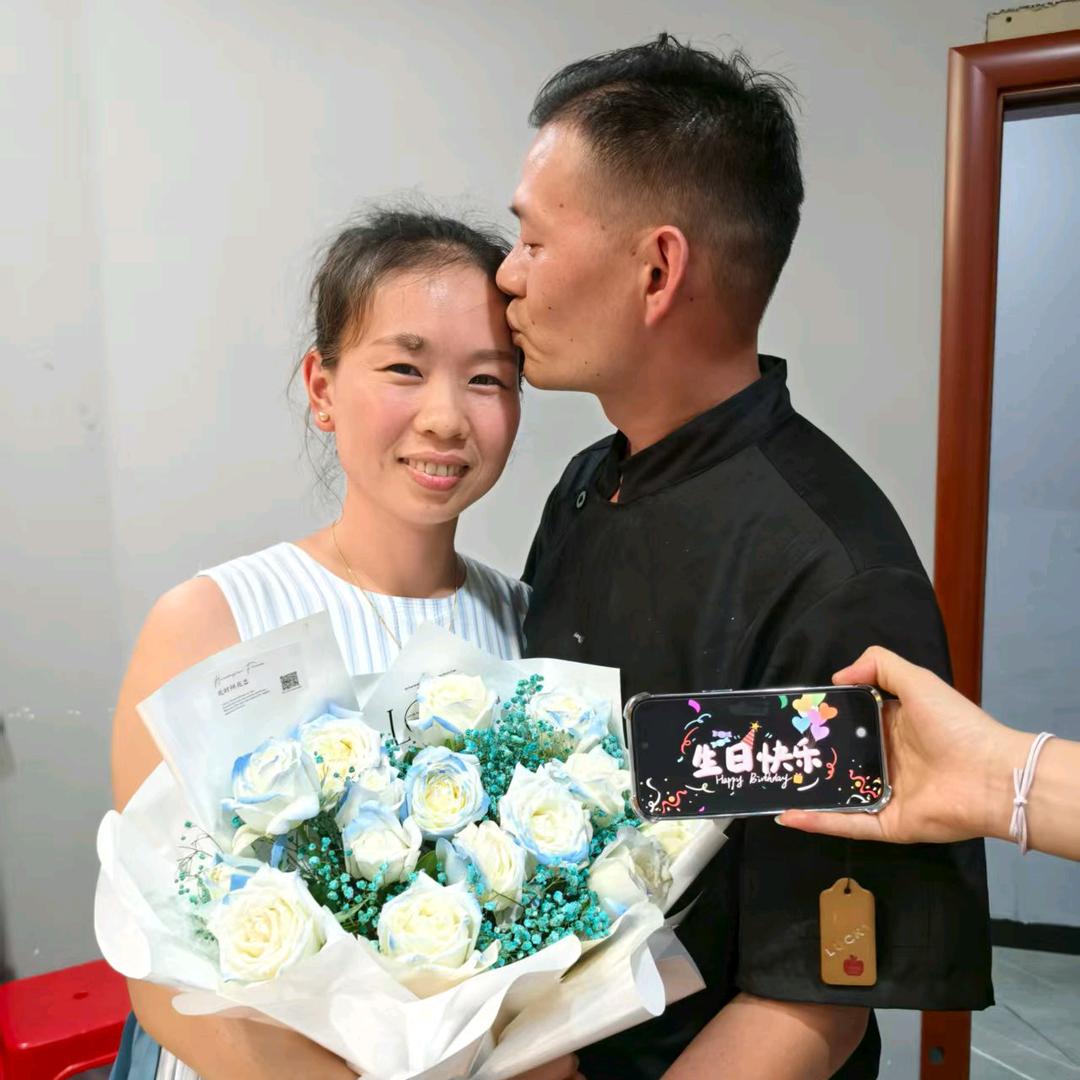 阿强夫妇(强记鱼生)