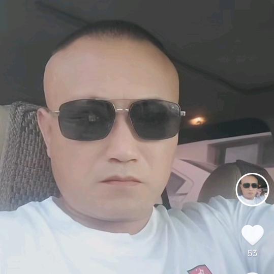 小哥