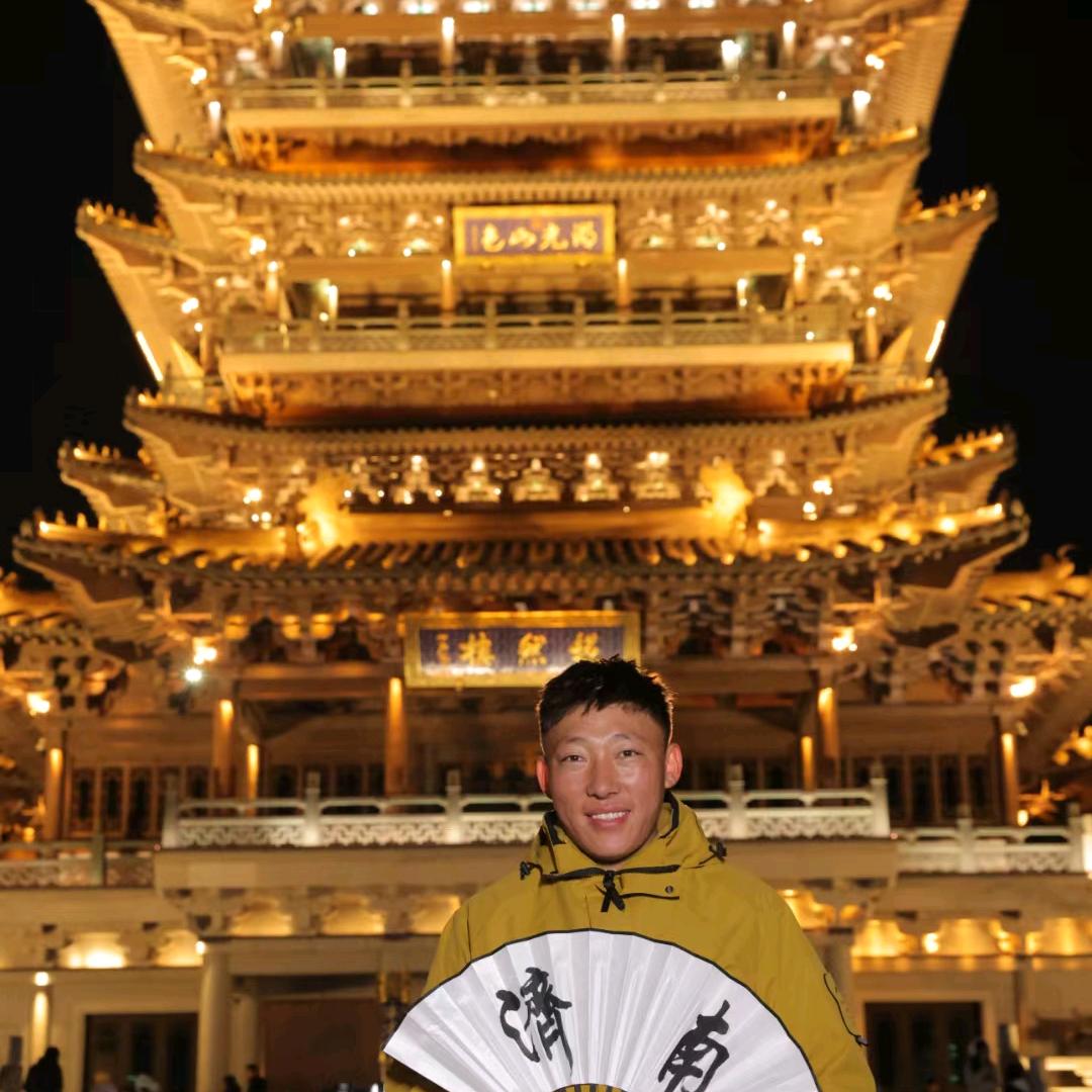 保安.阿古顿巴