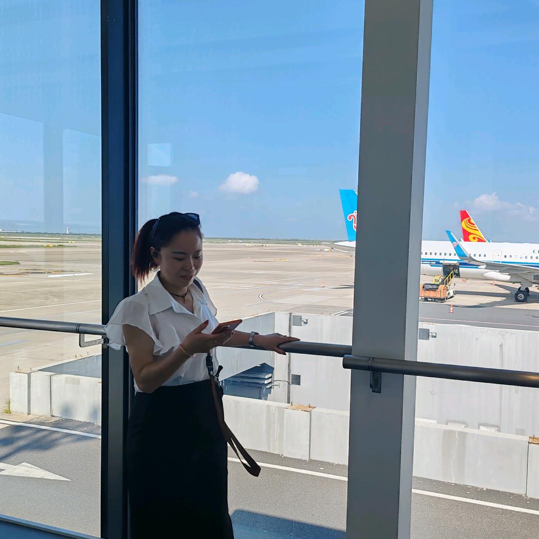 桐梓🌹容儿.小号