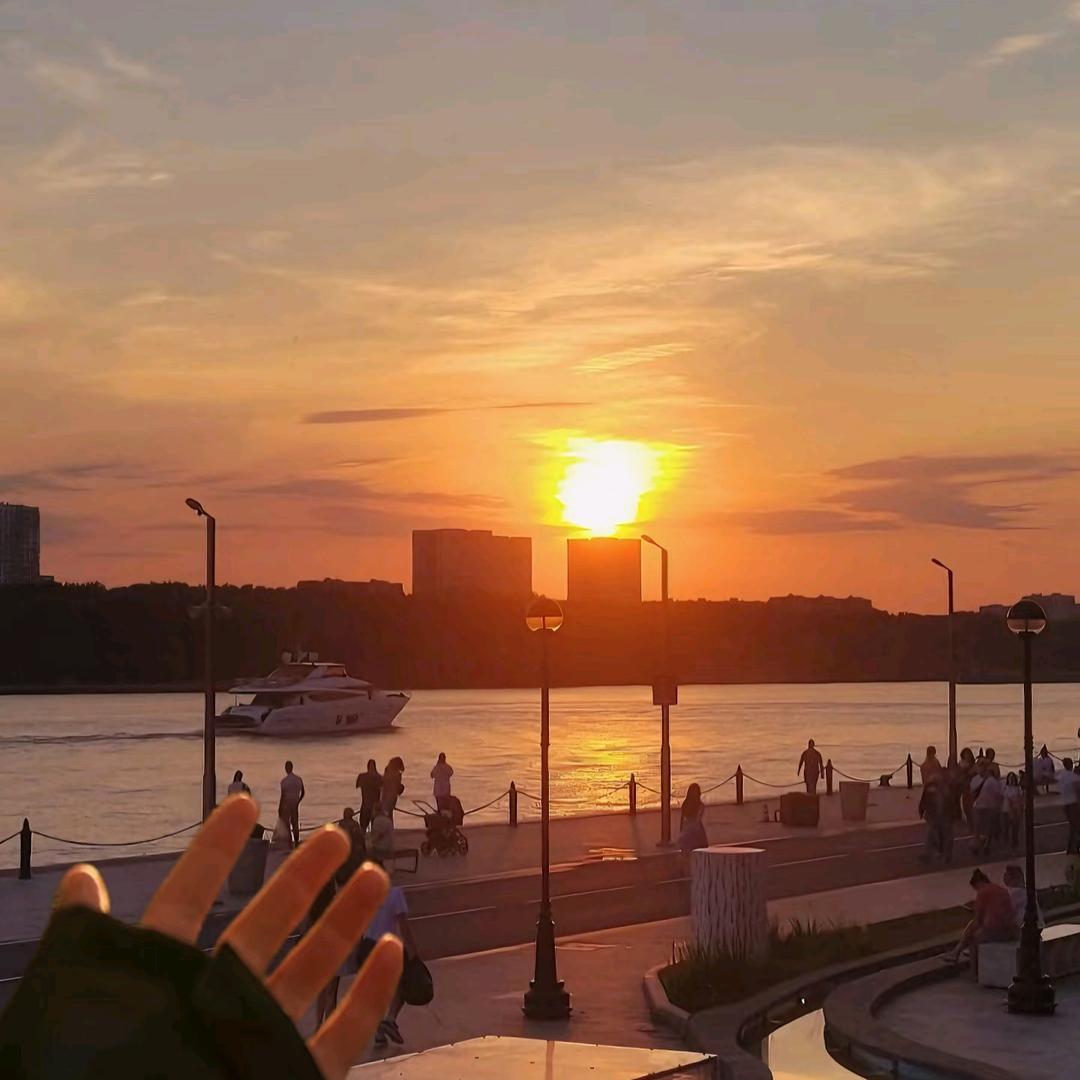 雷打不动菠萝甜不甜