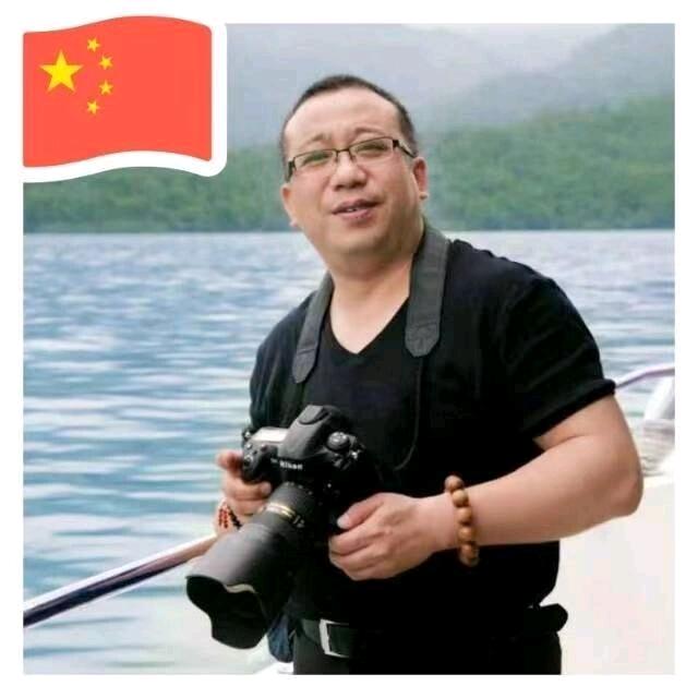 纸伞长衫（手机影像）