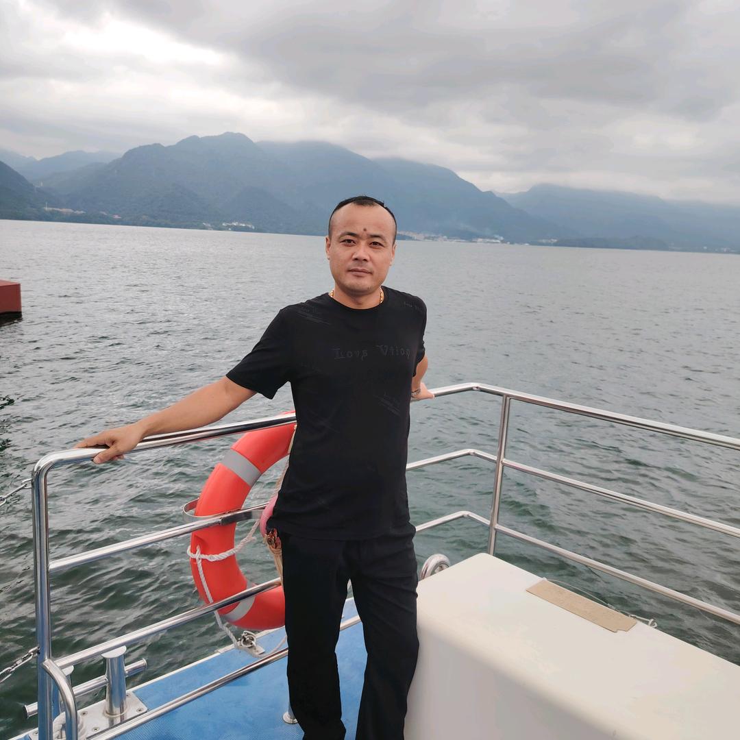 美缝保洁+驾校招生老胡