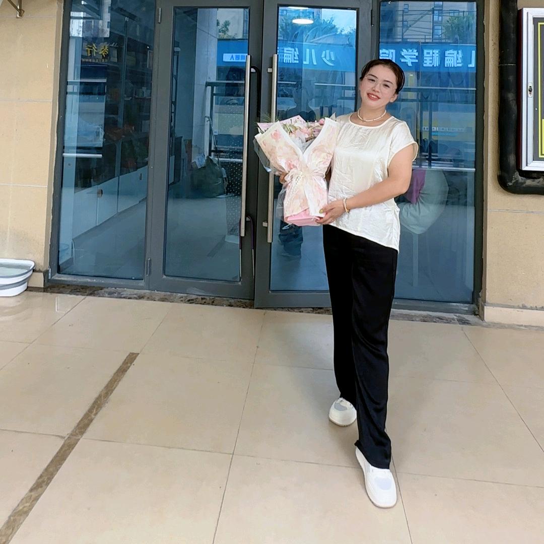李婷