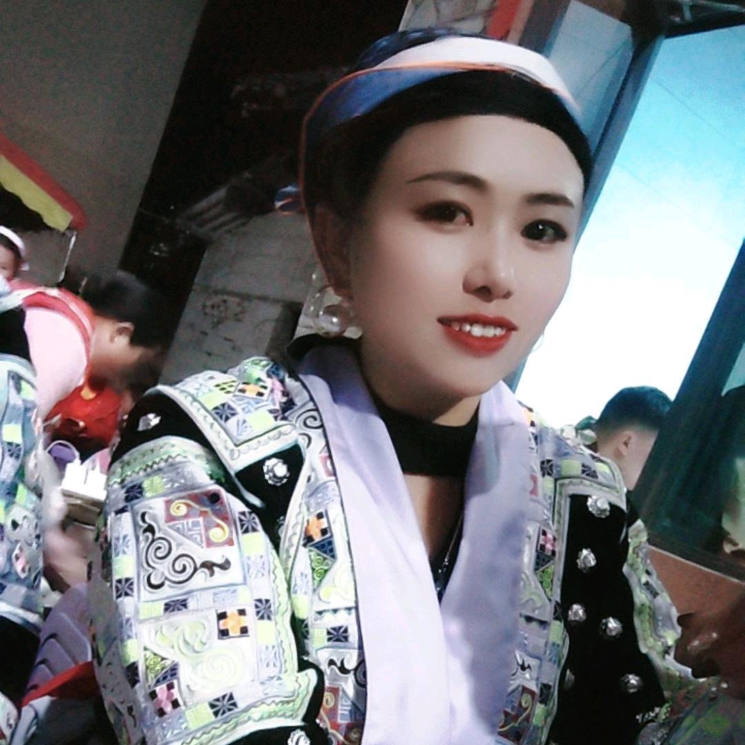 桃花✿依旧