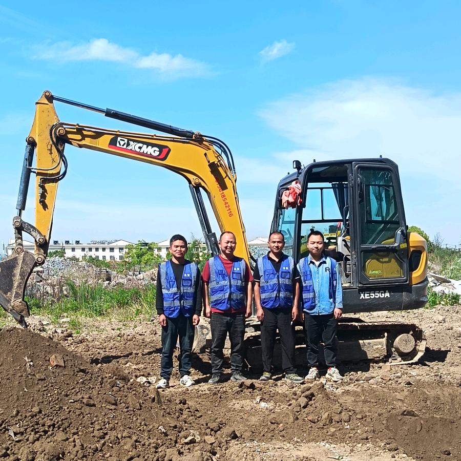 上海挖机培训_咏州