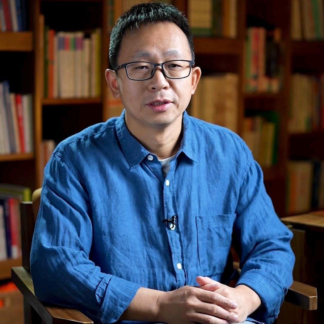 龙哥聊点啥小号